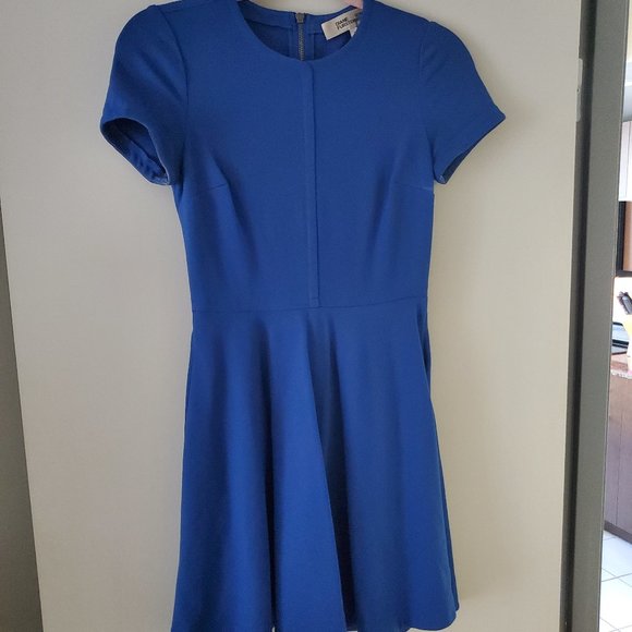 Diane Von Furstenberg Shift Dress - Picture 3 of 3
